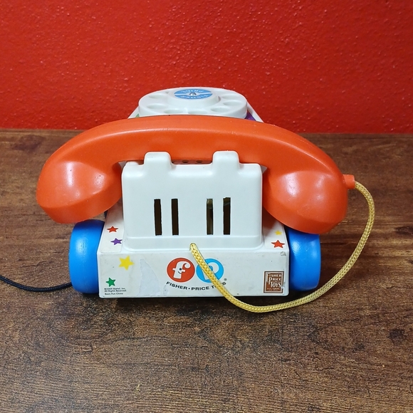 Fisher-Price CLASSIC RETRO CHATTER TELEPHONE 2009 Pull Along Toy Phone - Picture 4 of 6